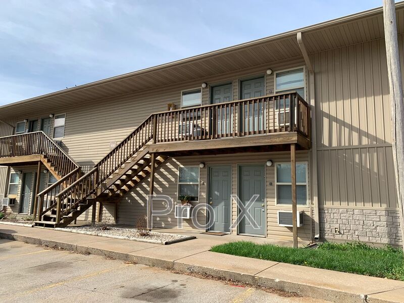 Joplin House: 930 N Goetz Blvd