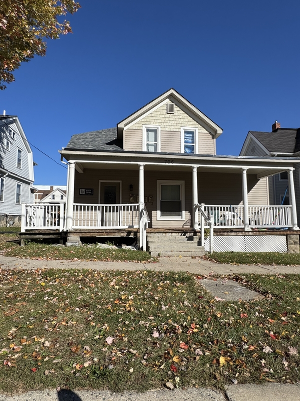 Ypsilanti Condo: 706 Emmet Street