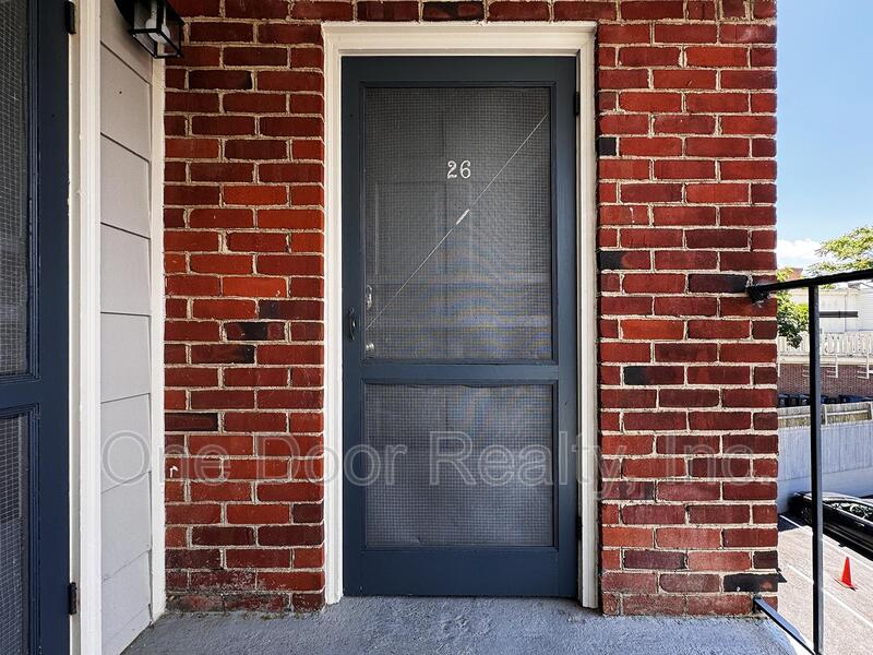 Williamsburg Condo: 732 Scotland Street