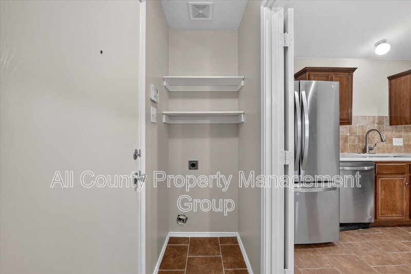 Main Rental Photo 11