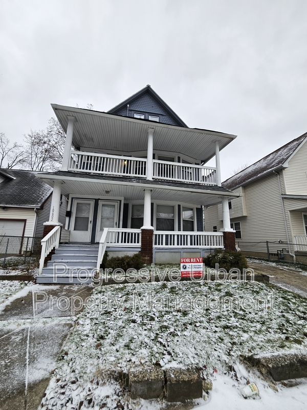 Cleveland Condo: 10602 Earle Avenue - Downstairs