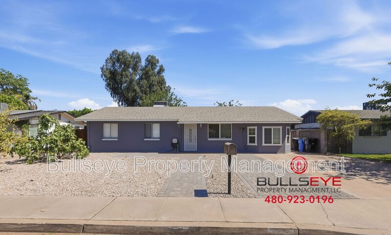 Gilbert House: 250 E Park