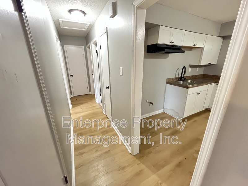 Photo 4 of 5362 Beaverton Dr