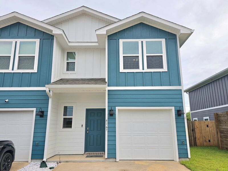 Milton House: 4167 Pendragon Cir