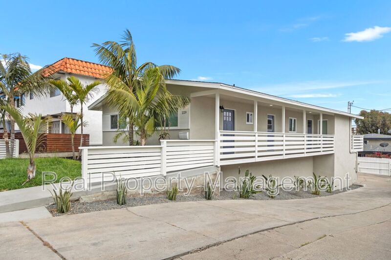 San Clemente Condo: 229 La Paloma