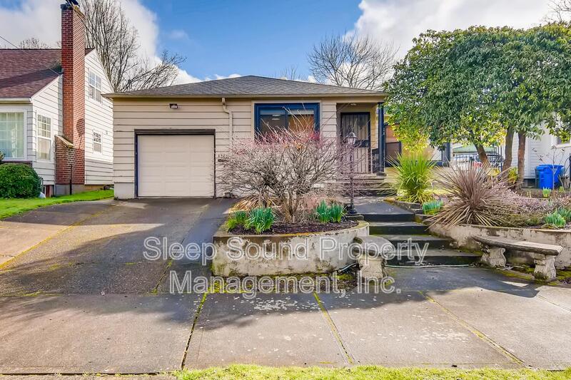 Portland House: 4340 SE 35th Avenue