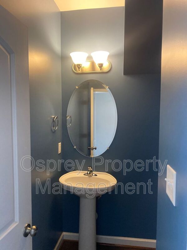Beautiful 3 Bedroom TownHome on a Cul-de-sac - Photo 6
