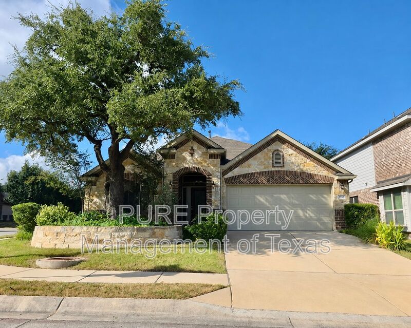 Austin House: 615 Linares Ln