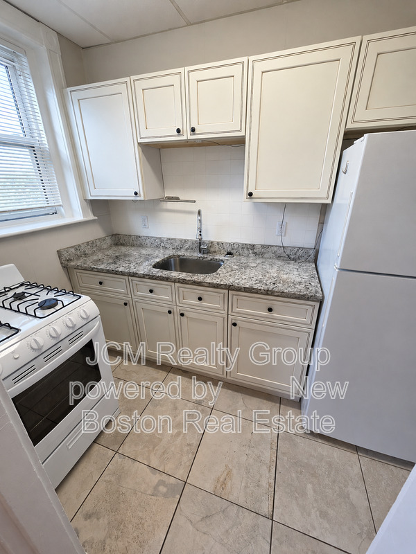 Lynn Condo: 16 Newhall Street