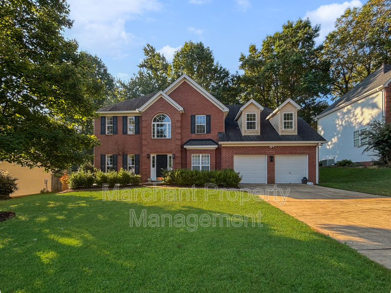 Greenville House: 6 Twickenham Drive