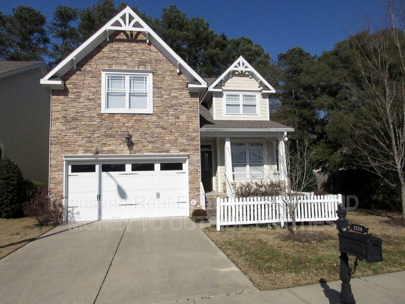 Fayetteville House: 2210 Westdale Dr