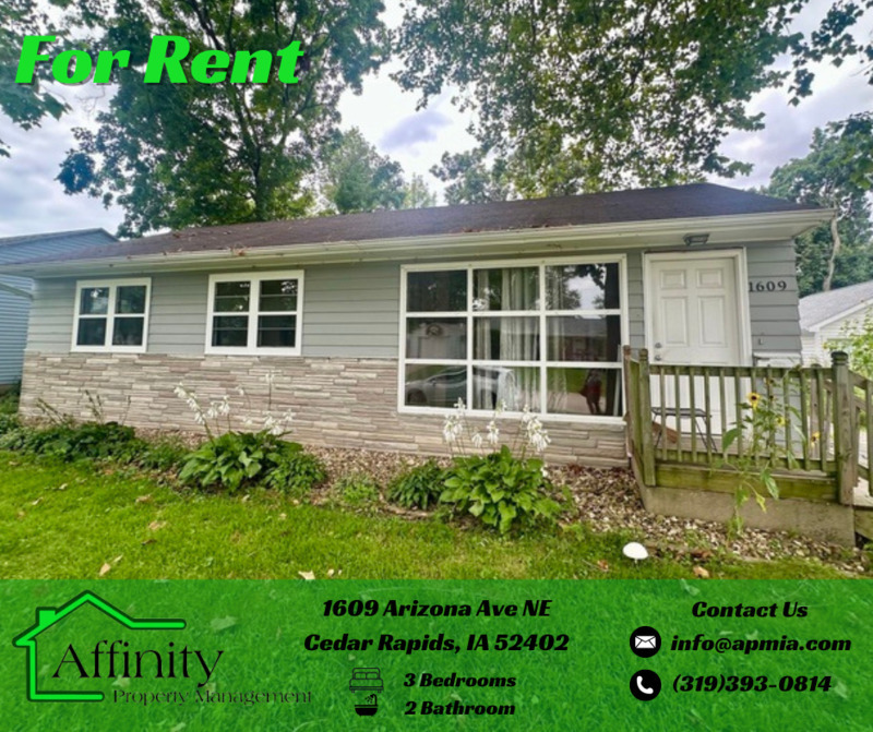 Cedar Rapids House: 1609 Arizona Ave NE