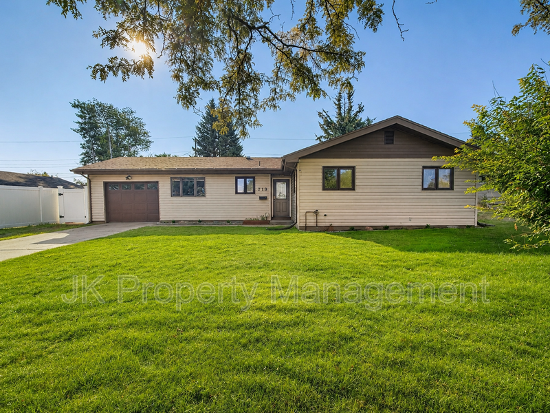 Great Falls House: 719 47th Street S