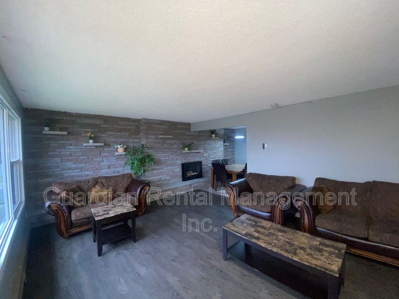 Thunder Bay Condo: 683 John St