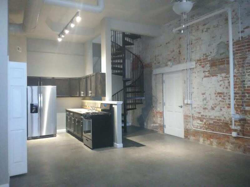 Davenport Condo: 427 Brady St. #1