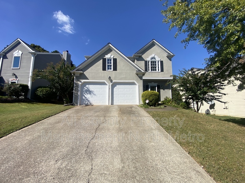 Roswell House: 225 Leasingworth Way