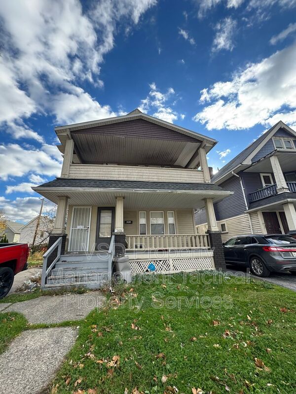 E. Cleveland Condo: 13436 Hartford Ave