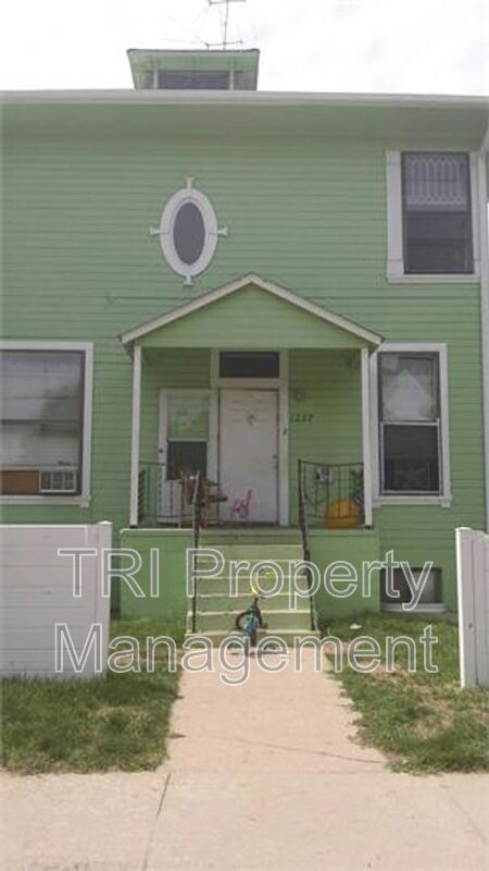 Greeley House: 1227 12th Avenue