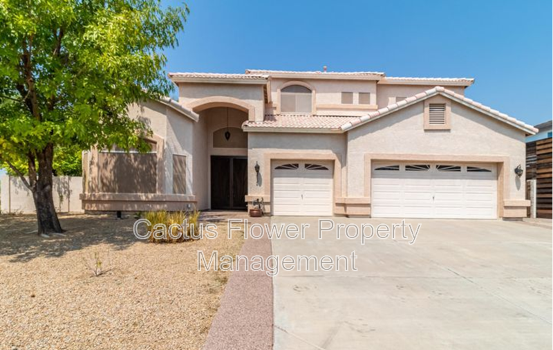 Mesa House: 2524 N Sunrise St