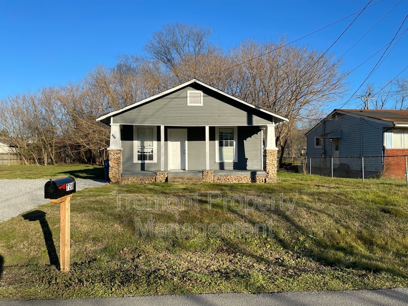 Rossville House: 728 Indian Avenue