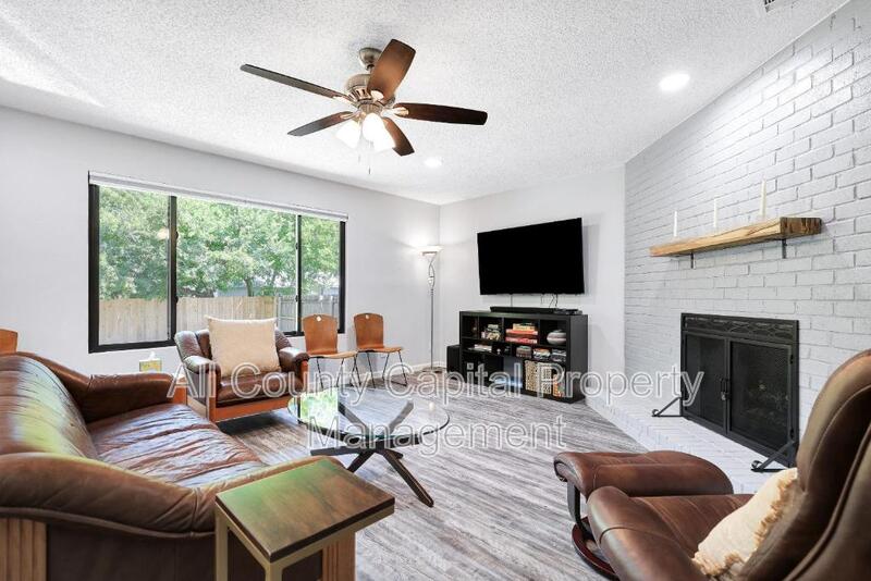 Austin House: 6807 Skynook Dr