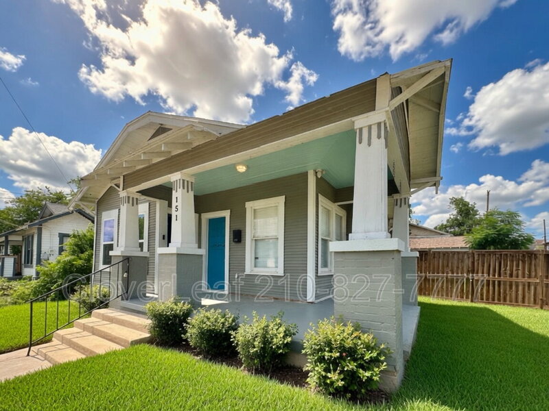 San Antonio House: 151 Paul St