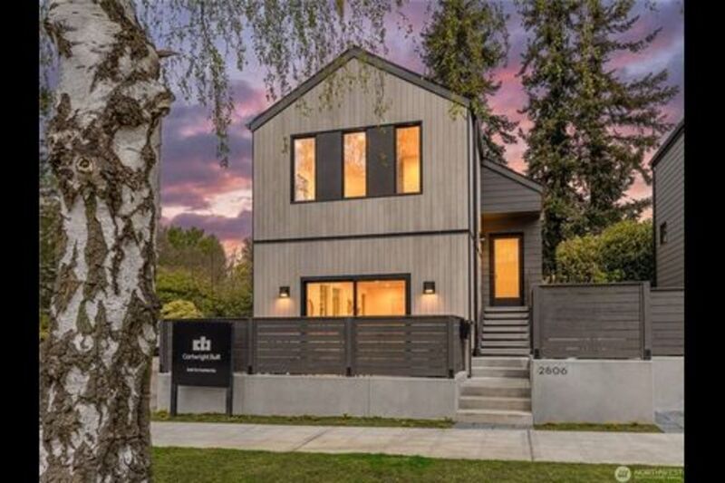 Seattle Townhome: 2806 W Dravus St