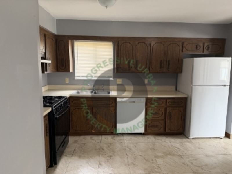 Garfield Heights Condo: 11213 McCracken Road - Downstairs