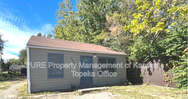 Topeka House: 3209 SE California