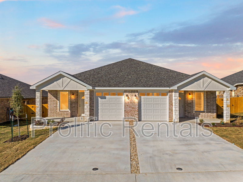 Killeen Condo: 5003 Rose Garden Loop - 1