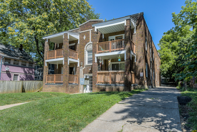 Kansas City Condo: 3809 Mercier St - 104