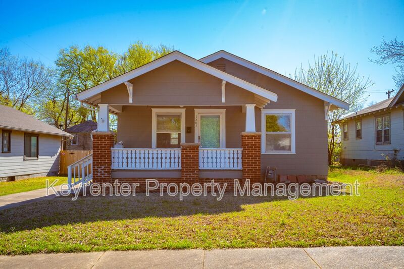 Tulsa House: 1207 S Florence Pl