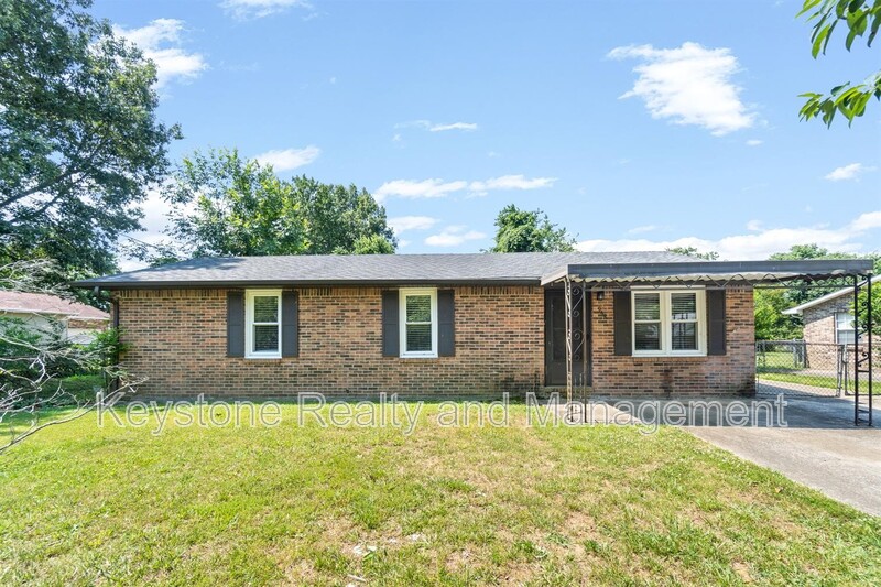 Oak Grove House: 944 Linda Drive