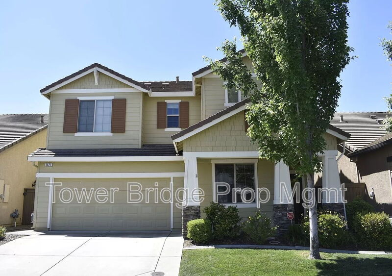 Roseville House: 3621 Trentino Street