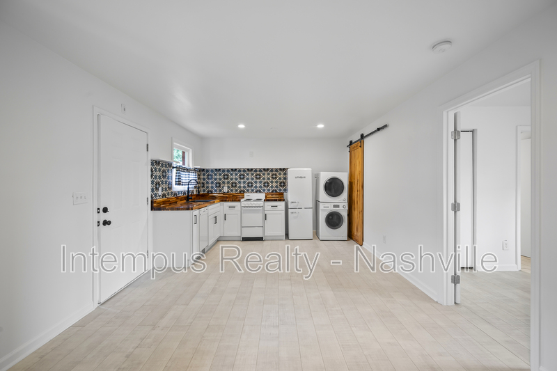 Nashville Condo: 910 Shelby Ave