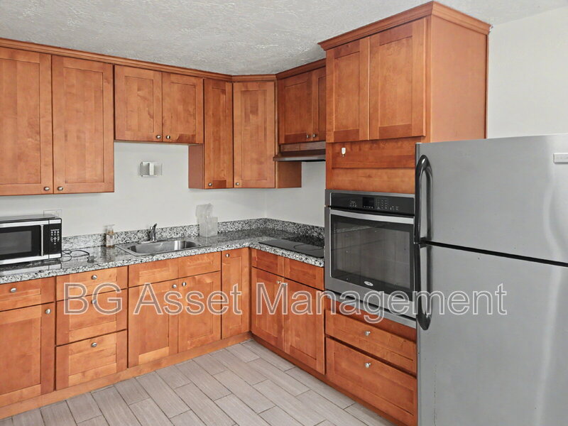Richmond Condo: 1448 Merced St