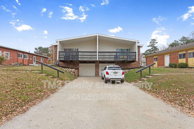 Overland Park Condo: 8423 Kessler Street