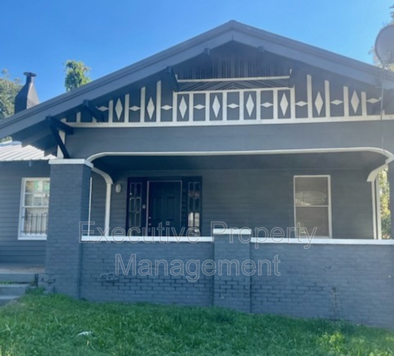 Birmingham House: 1611 15th Avenue North