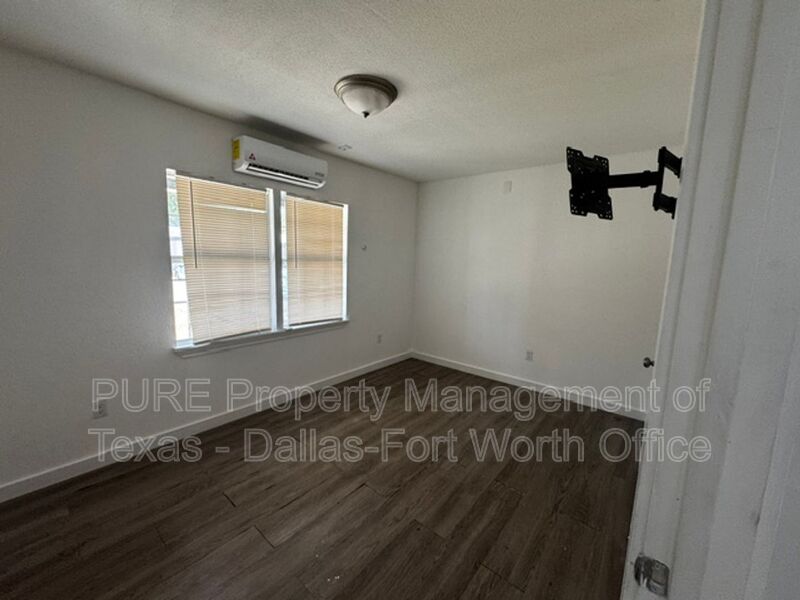 Dallas Condo: 2223 JB Jackson Jr Blvd