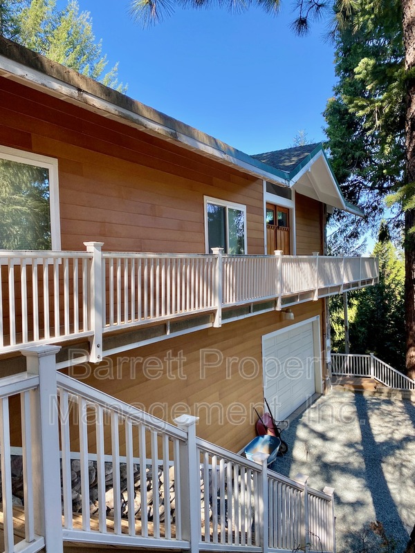 Nevada City House: 13055 Summit Ridge Drive