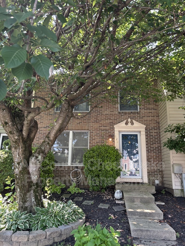 Bel Air Townhome: 820 Comer Sq