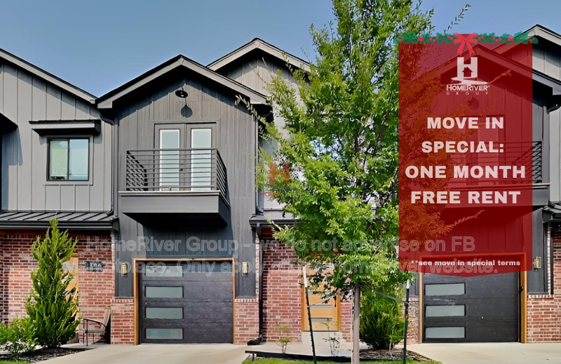 Owasso Townhome: 108 N Atlanta St