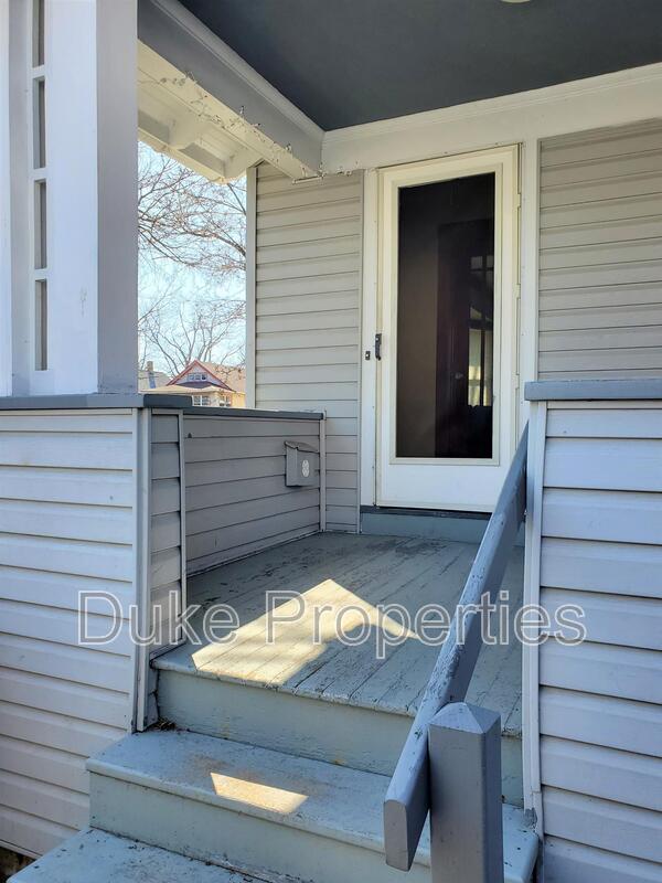 Rochester Condo: 7 Iroquois St.