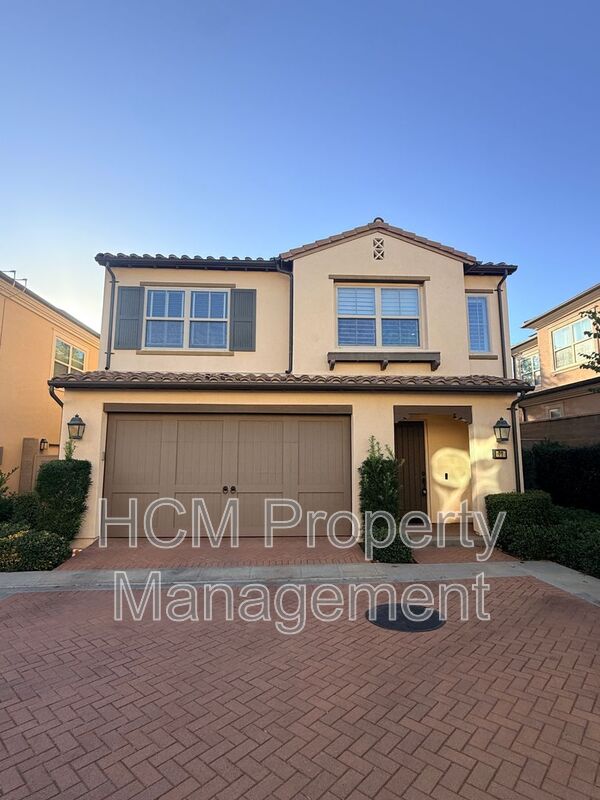 Irvine House: 77 Diamond