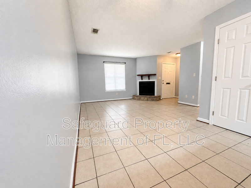 Pensacola Condo: 6398 W Fairfield Dr