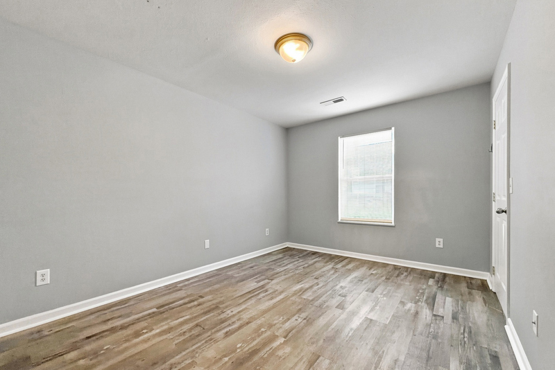 Photograph 6 of 8705 Mowbray Way