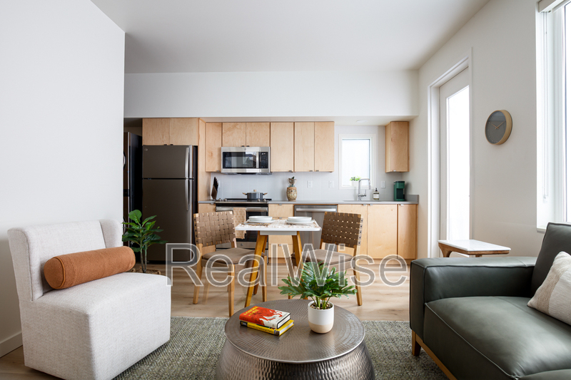 Ashland House: 188 Garfield St