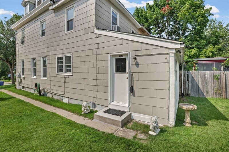 Woodbury Condo: 122 South Davis Street - A