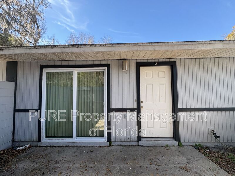 Ocala House: 2040 SE 40th St Rd 1-4