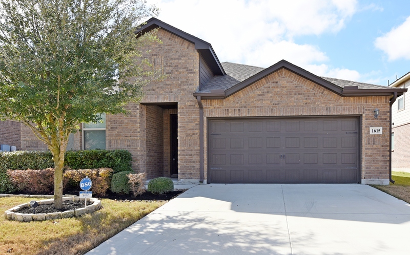 San Antonio House: 1615 Finland Palm